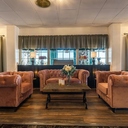 Hotell Kung Goesta By First Mora Bagian luar foto