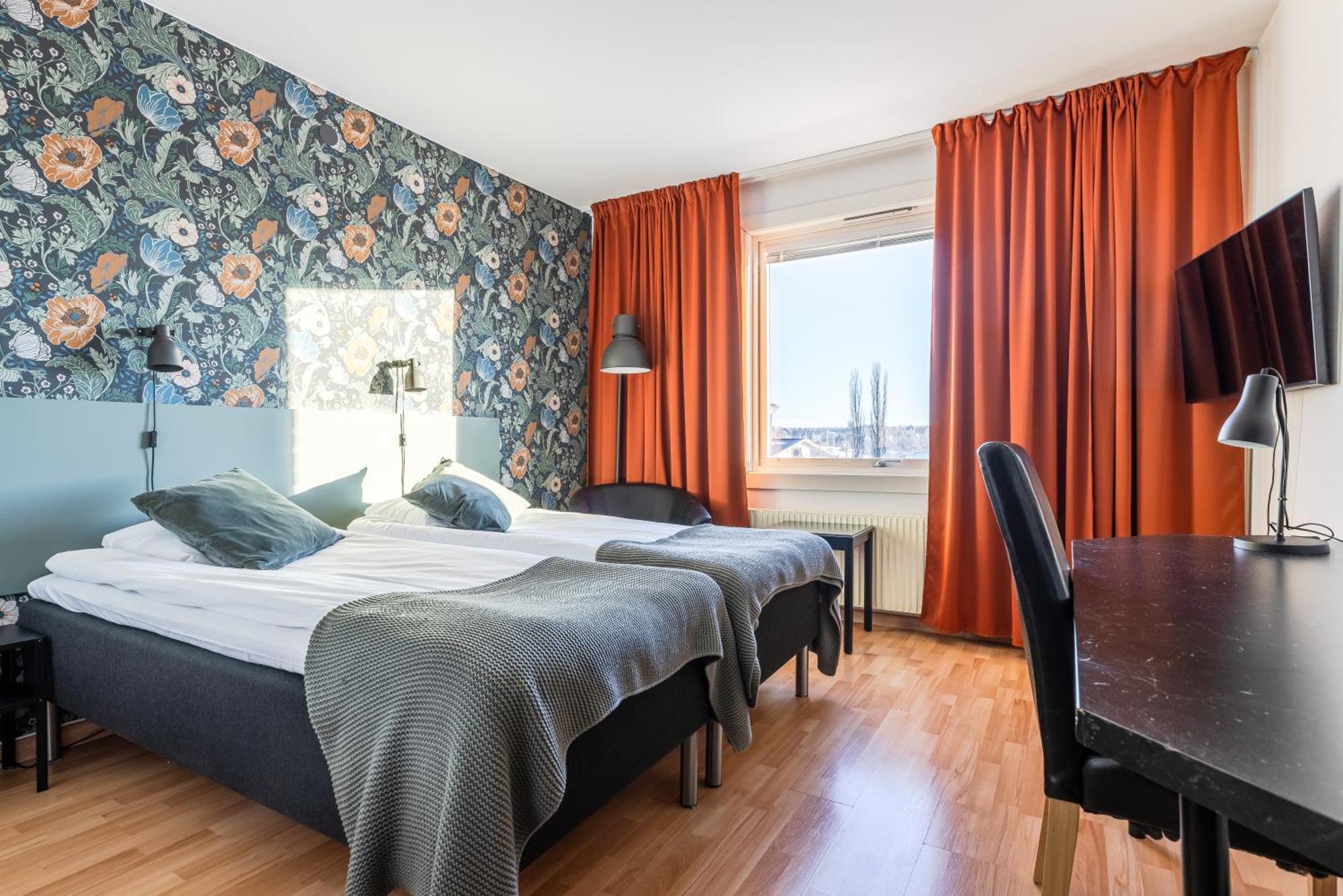 Hotell Kung Goesta By First Mora Bagian luar foto