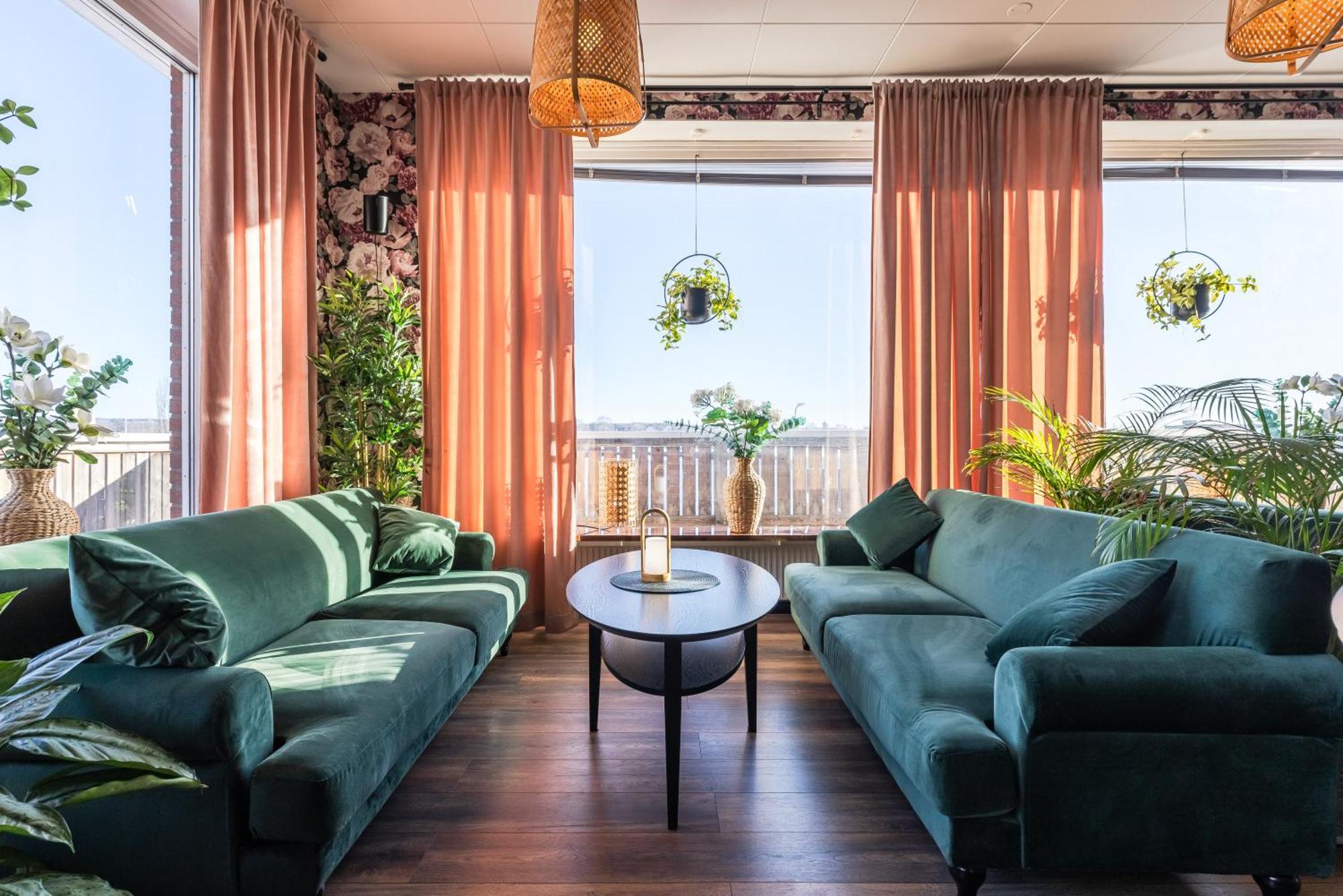 Hotell Kung Goesta By First Mora Bagian luar foto