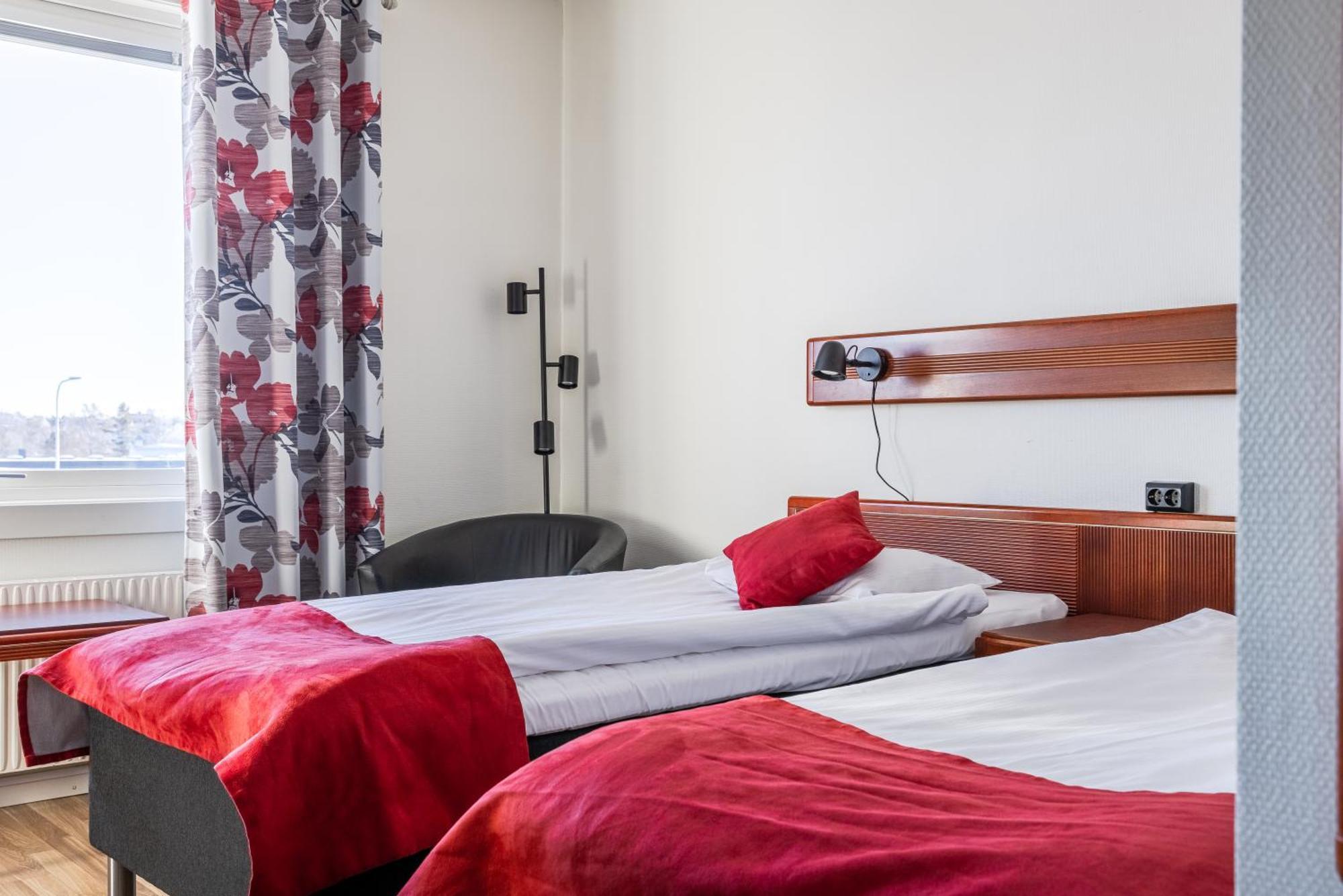 Hotell Kung Goesta By First Mora Bagian luar foto