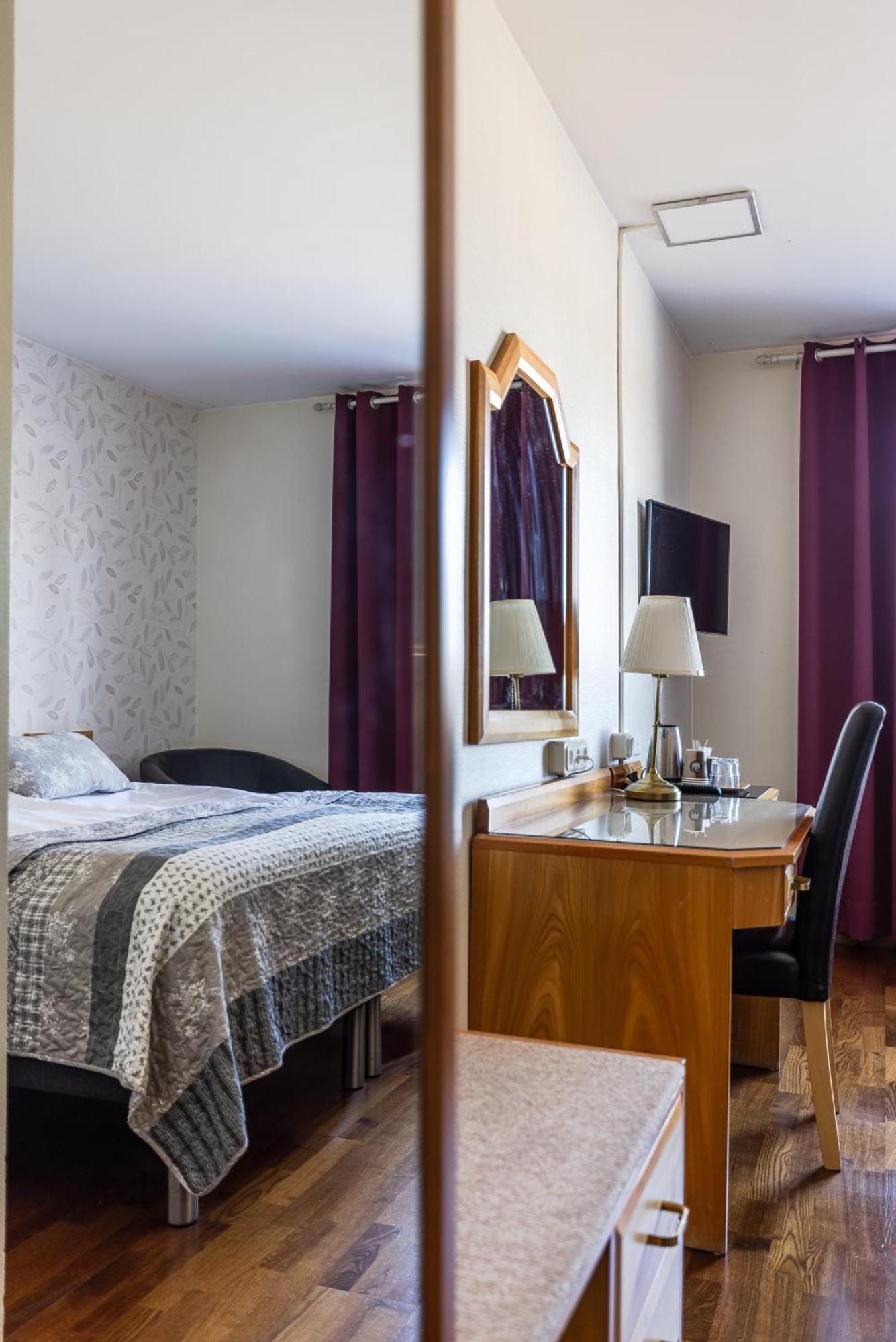 Hotell Kung Goesta By First Mora Bagian luar foto