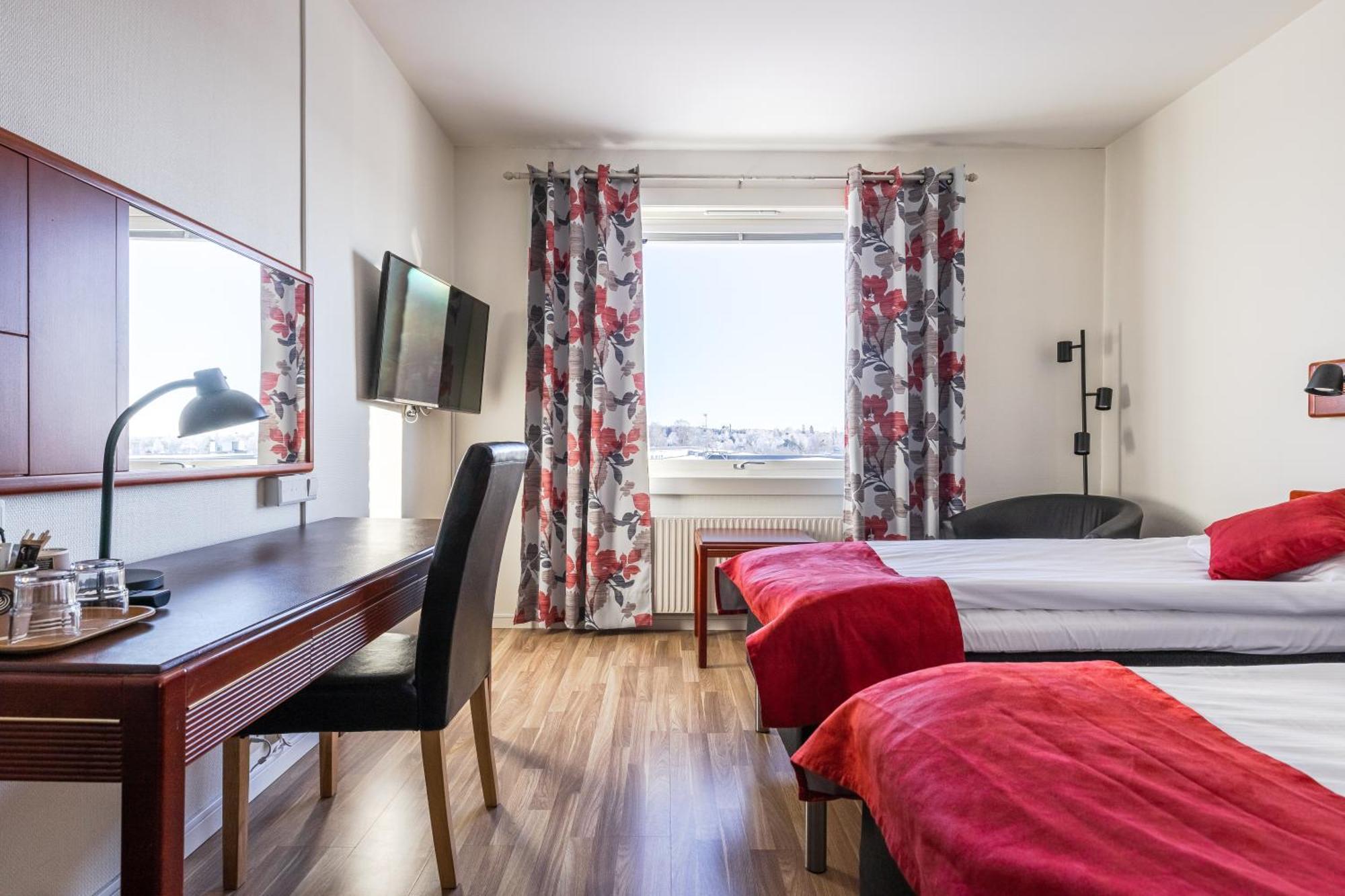 Hotell Kung Goesta By First Mora Bagian luar foto