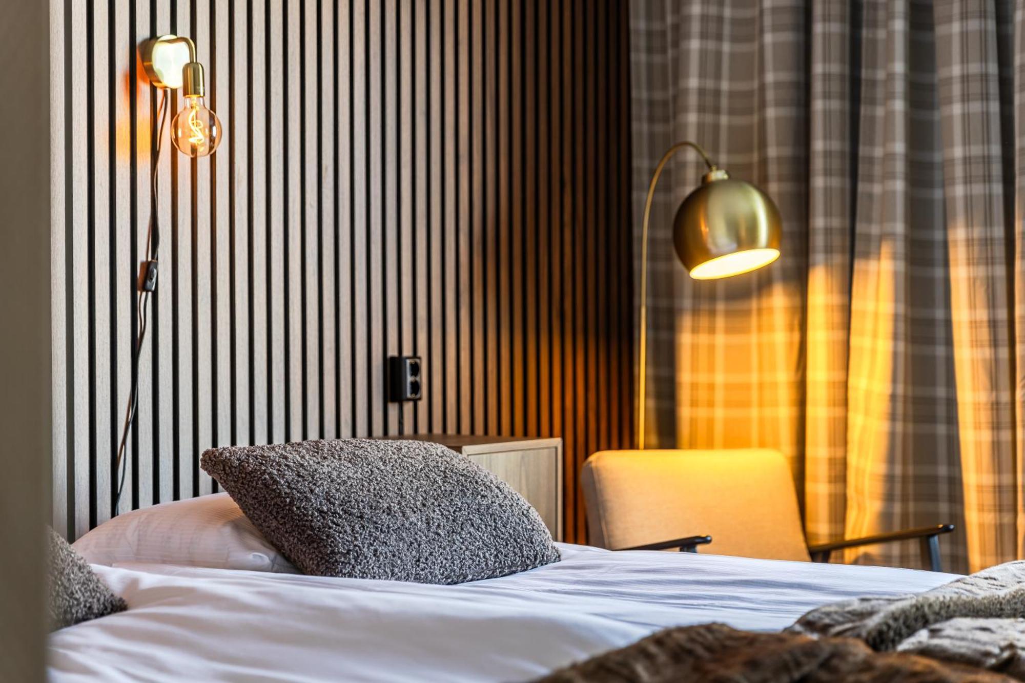Hotell Kung Goesta By First Mora Bagian luar foto