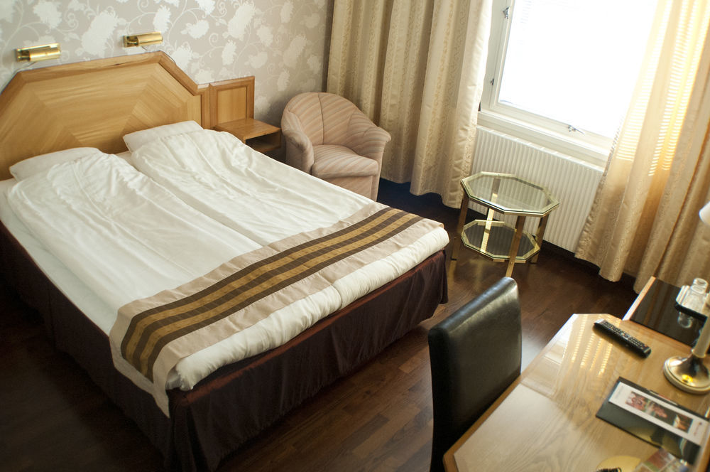Hotell Kung Goesta By First Mora Bagian luar foto