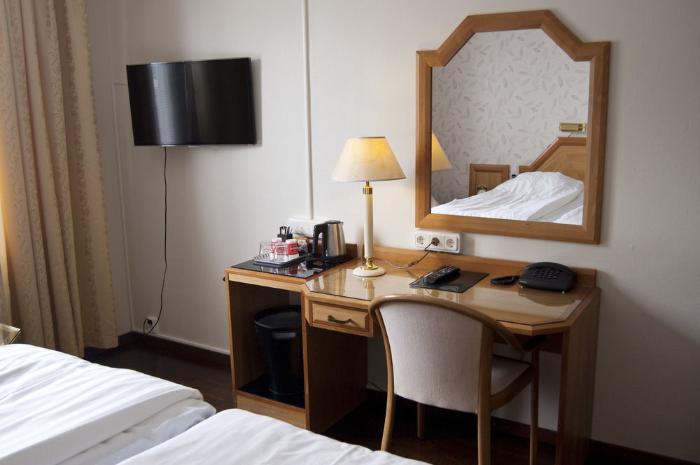 Hotell Kung Goesta By First Mora Bagian luar foto